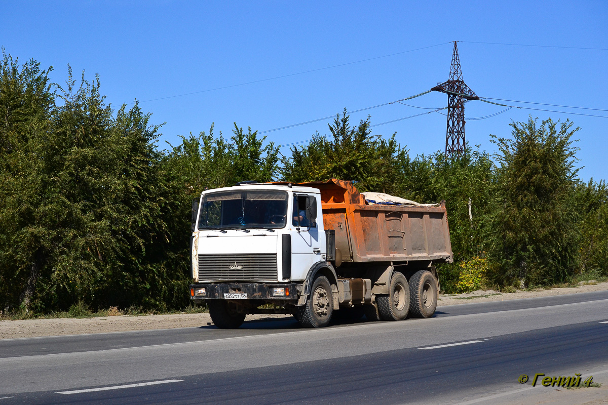 Волгоградская область, № А 052 ТТ 134 — МАЗ-551605