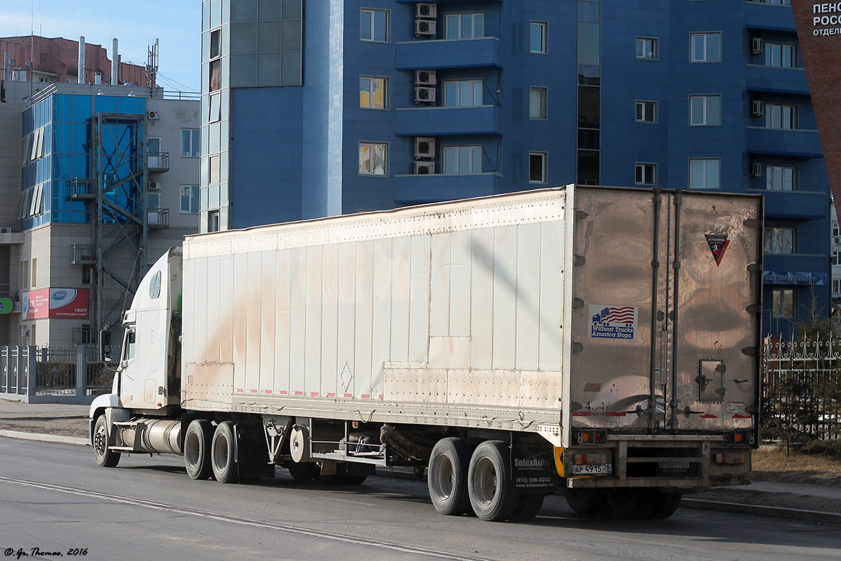 Амурская область, № Е 958 КР 28 — Freightliner Century Class; Амурская область, № АР 4915 28 — Great Dane (общая модель) [1GR]