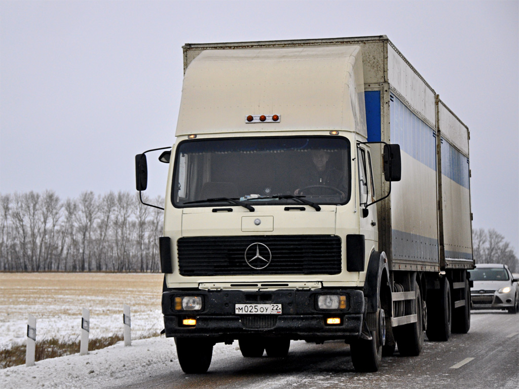 Алтайский край, № М 025 ОУ 22 — Mercedes-Benz NG (общ. мод.)