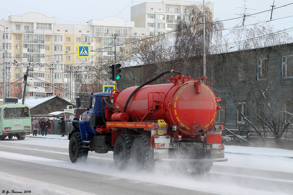 Саха (Якутия), № Т 284 КС 14 — Урал-4320-40