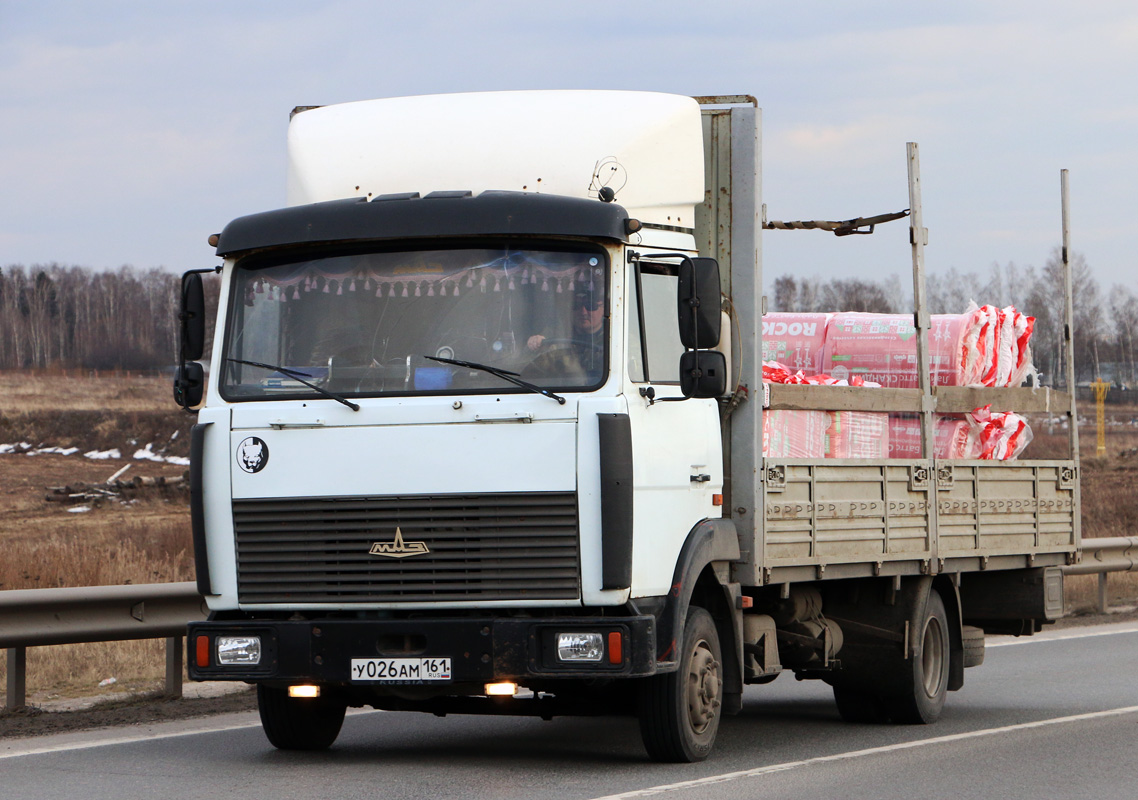 Ростовская область, № У 026 АМ 161 — МАЗ-437040 "Зубрёнок"