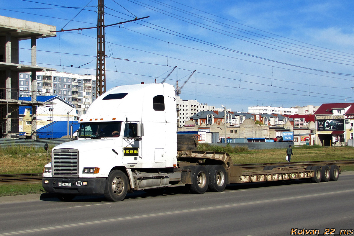 Алтайский край, № О 329 УА 22 — Freightliner FLD 112