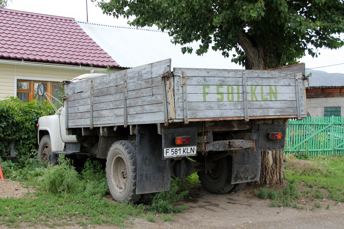 Восточно-Казахстанская область, № F 581 KLN — ГАЗ-53-12