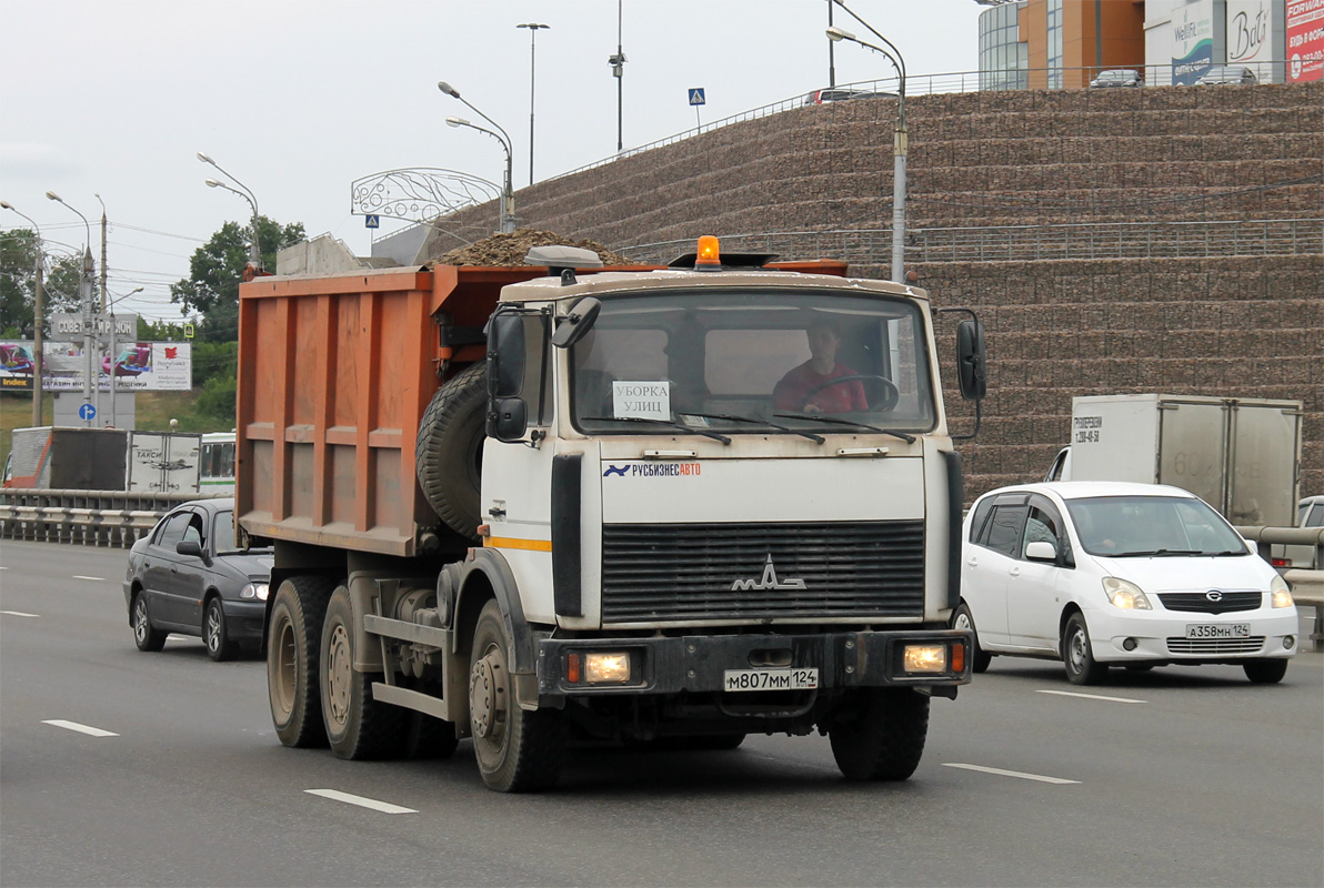 Красноярский край, № М 807 ММ 124 — МАЗ-5516A5