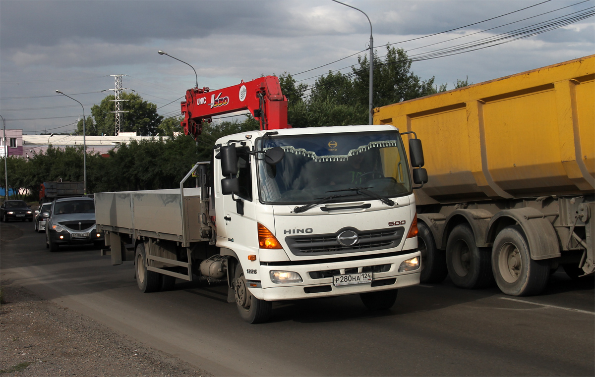 Красноярский край, № Р 280 НА 124 — Hino 500