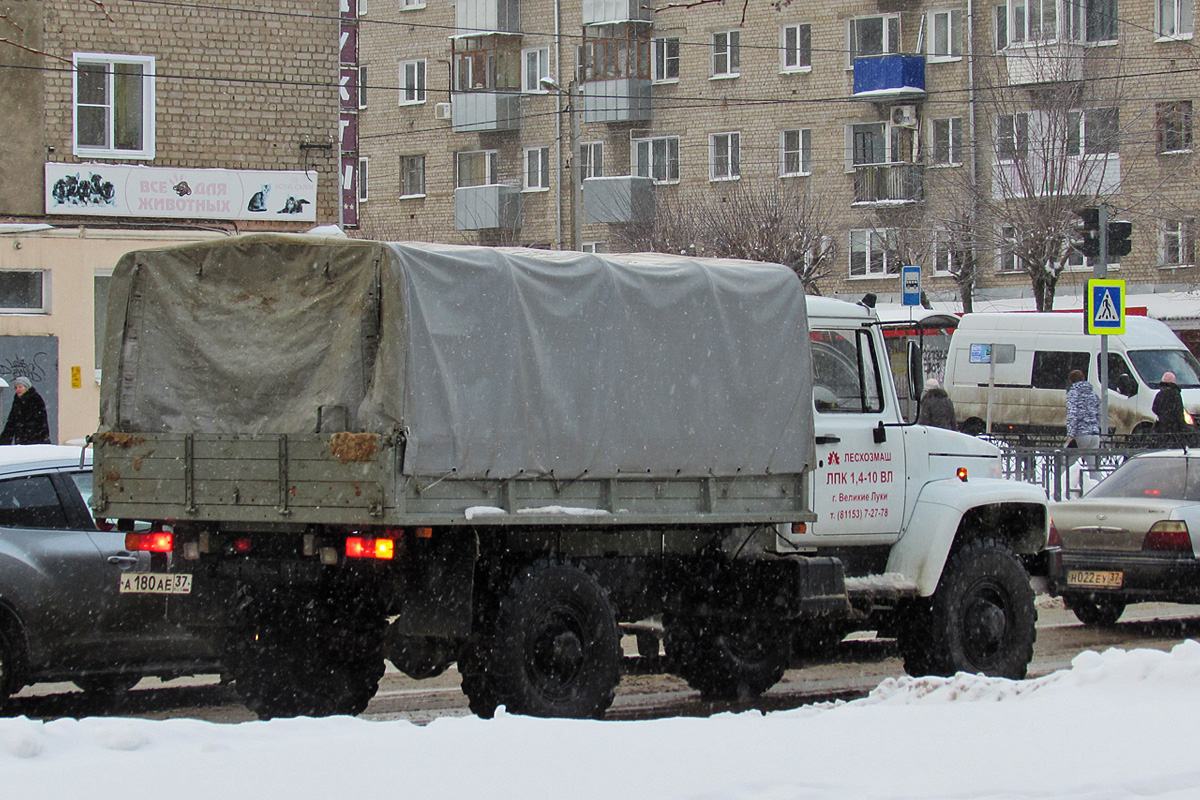 Ивановская область, № А 180 АЕ 37 — ГАЗ-33081 «Садко»