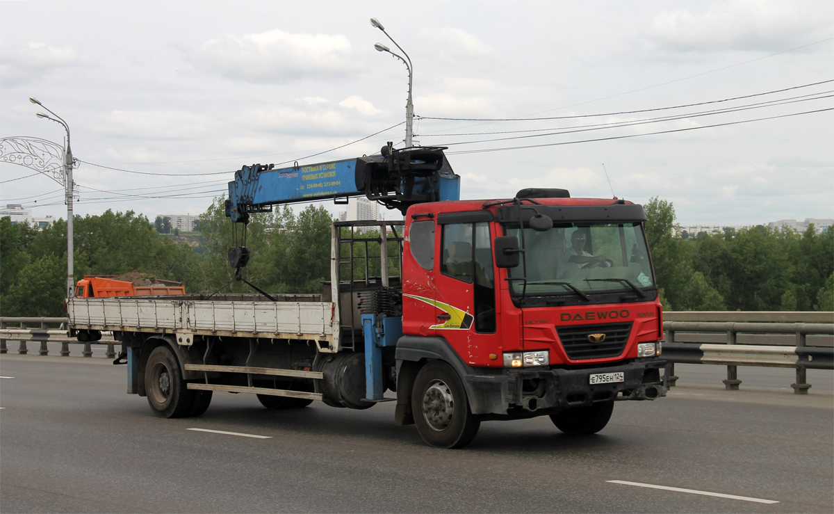 Красноярский край, № Е 795 ЕН 124 — Daewoo Novus