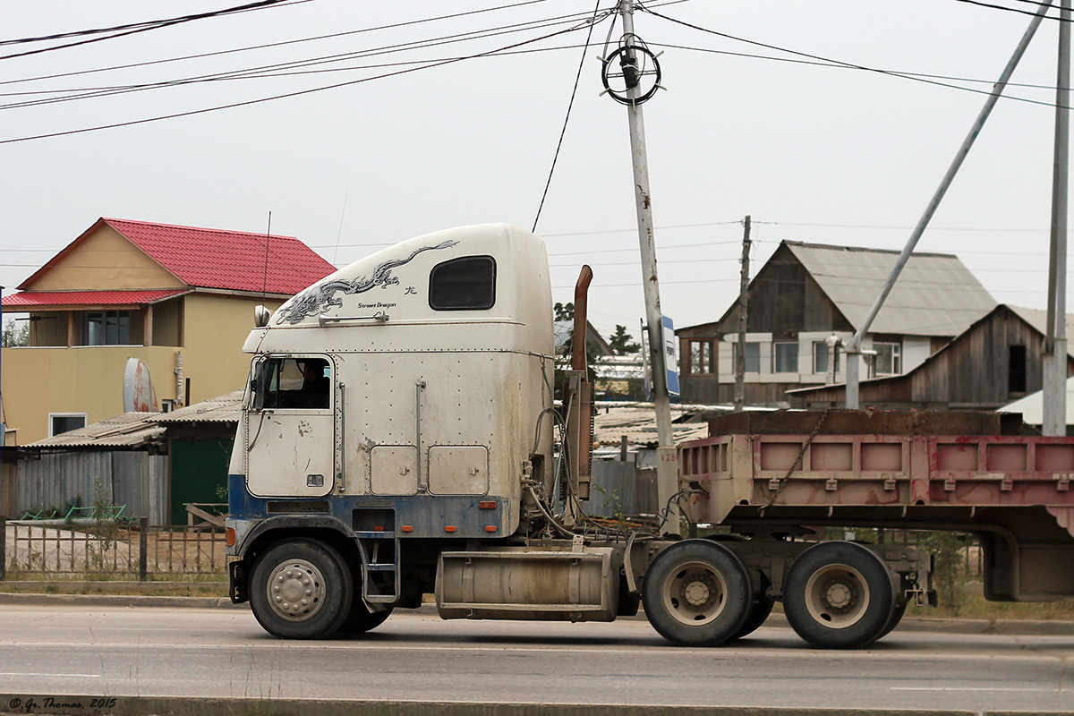 Саха (Якутия), № Х 573 КР 14 — Freightliner FLB