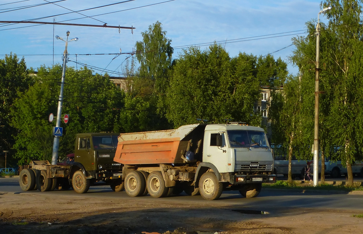 Тульская область, № Е 609 ТР 71 — КамАЗ-55111 [551110]