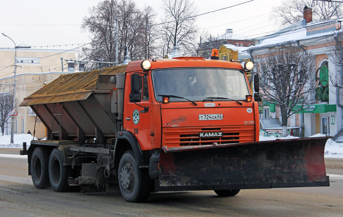 Рязанская область, № Т 724 ОА 62 — КамАЗ-65115 (общая модель)