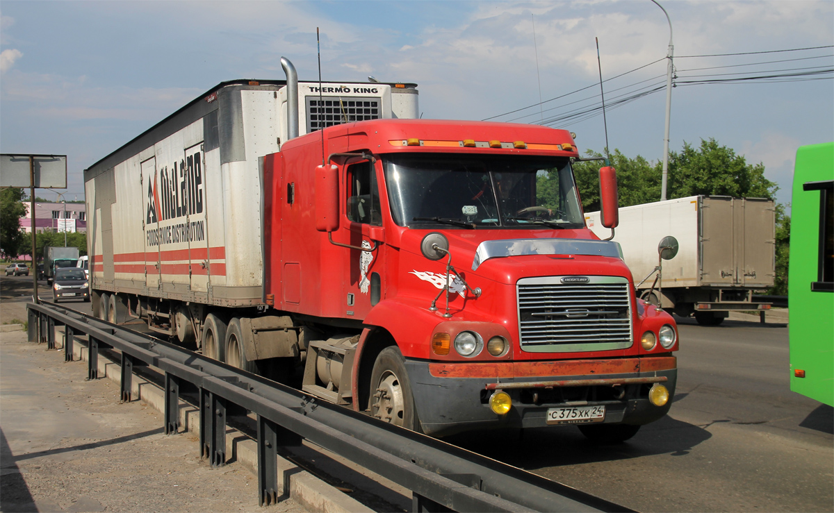 Красноярский край, № С 375 ХК 24 — Freightliner Century Class