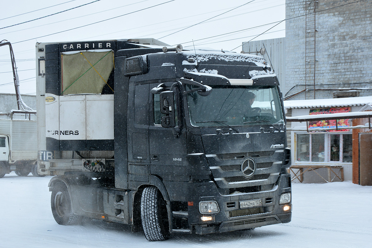 Краснодарский край, № В 442 МА 123 — Mercedes-Benz Actros ('2009) 1846