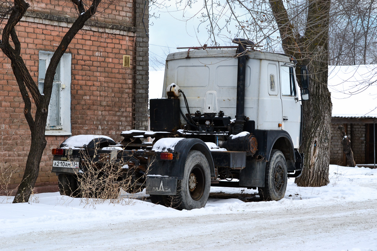 Волгоградская область, № А 210 АМ 134 — МАЗ-54329