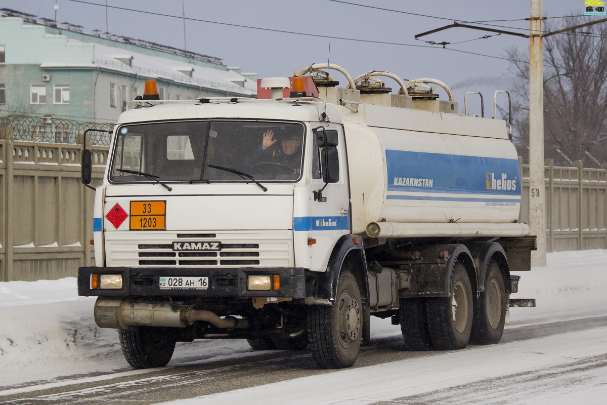 Восточно-Казахстанская область, № 028 AH 16 — КамАЗ-53229-02 [53229C]