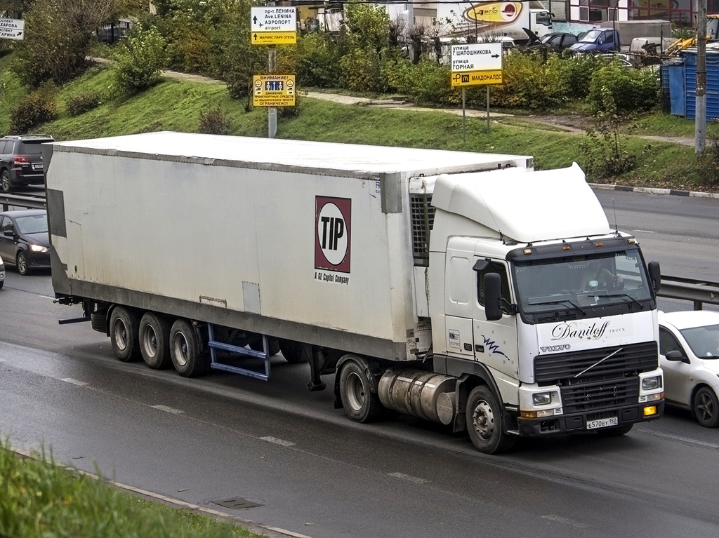 Нижегородская область, № Е 570 ВУ 152 — Volvo ('1993) FH12.380