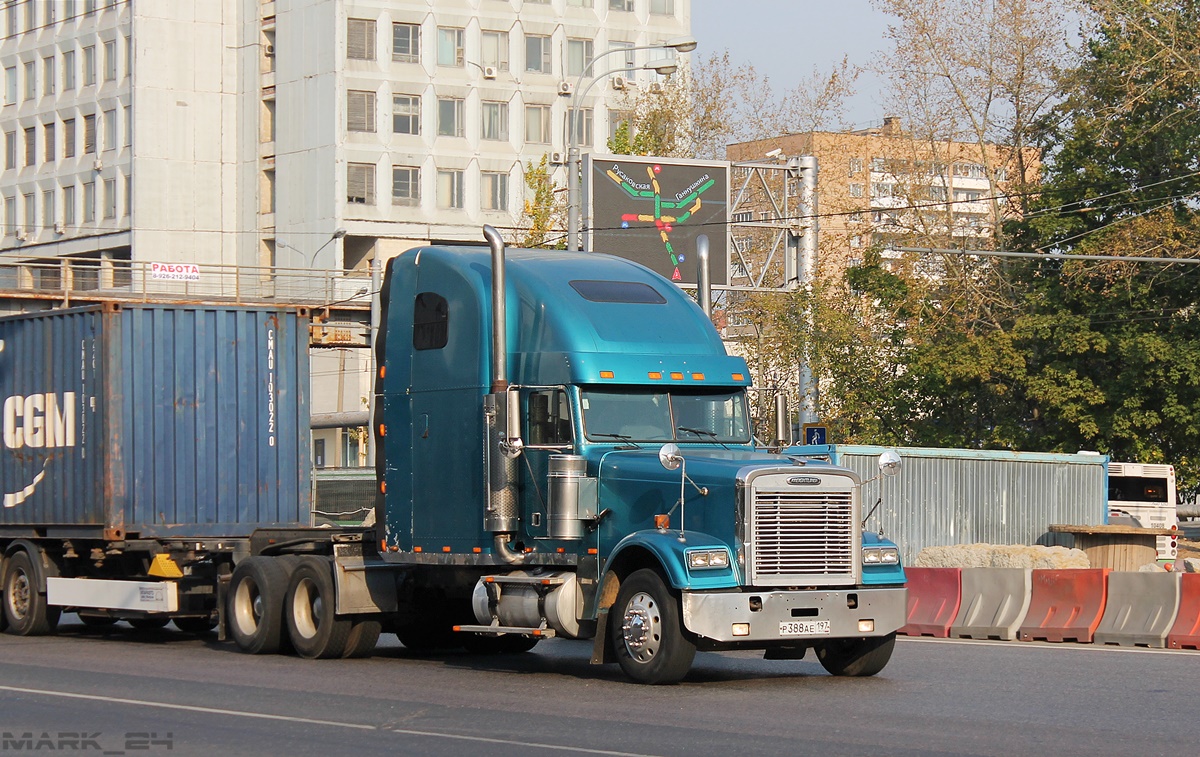 Москва, № Р 388 АЕ 197 — Freightliner FLD 132 Classic XL