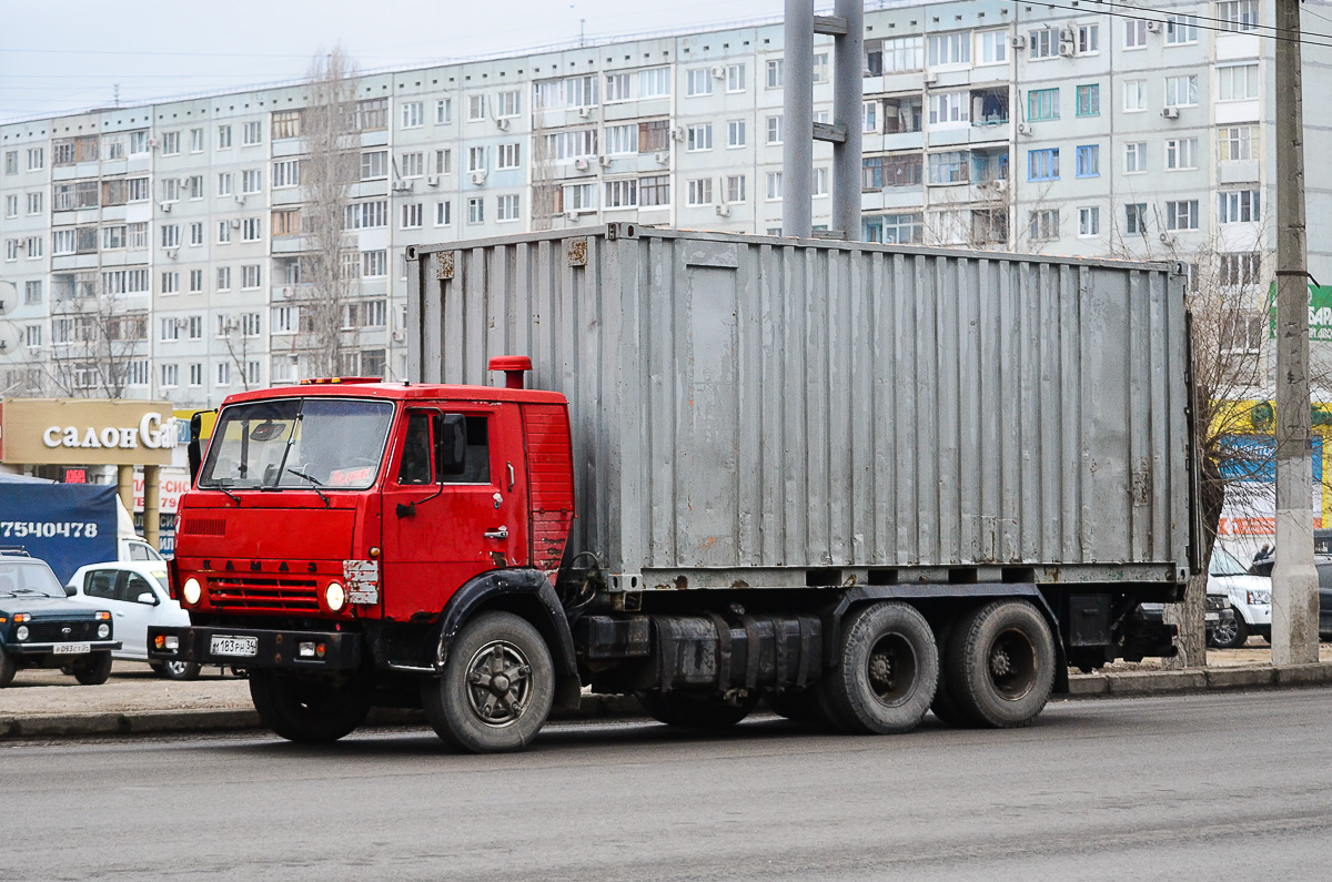 Волгоградская область, № М 183 РН 34 — КамАЗ-53212