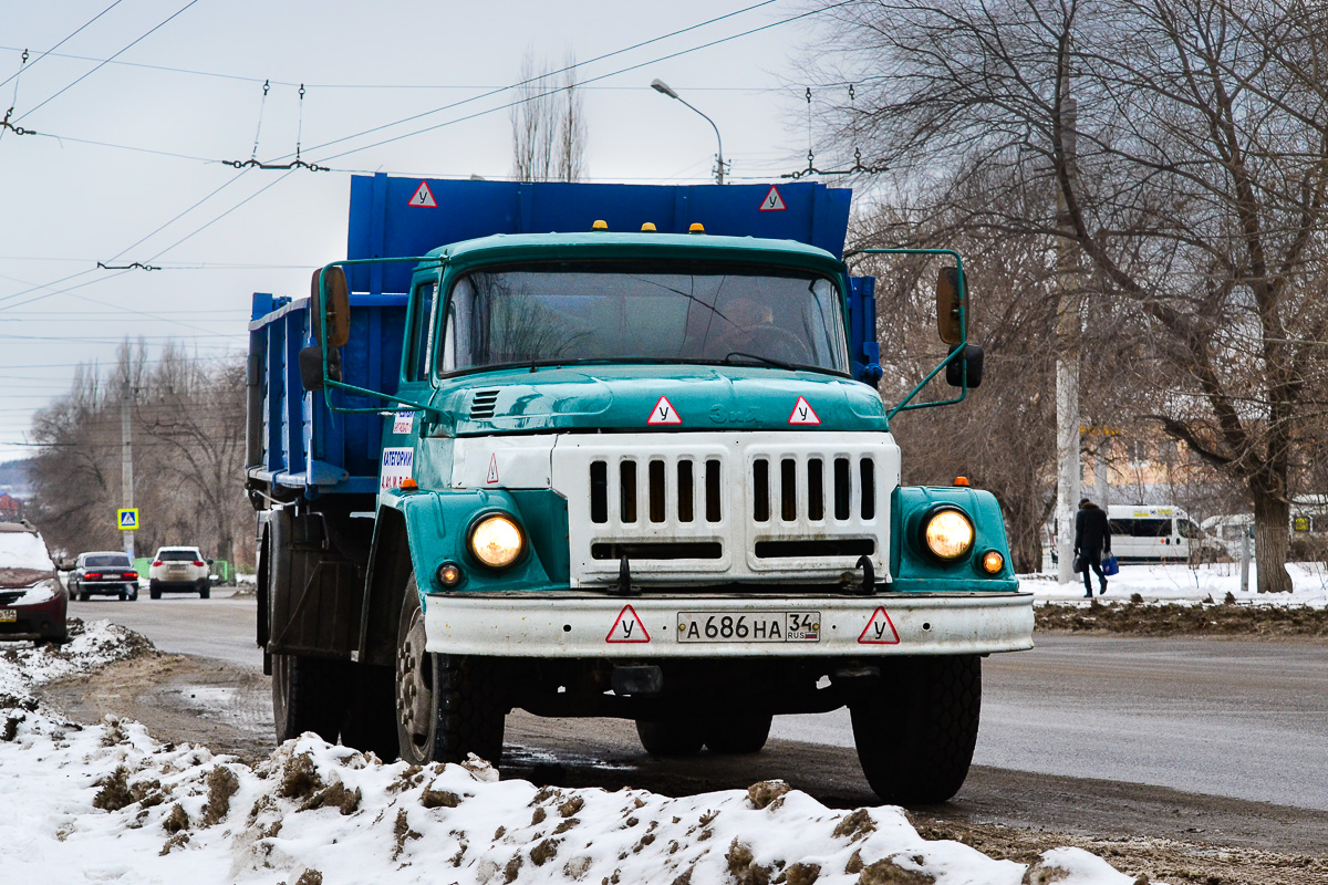 Волгоградская область, № А 686 НА 34 — ЗИЛ-130 (общая модель)