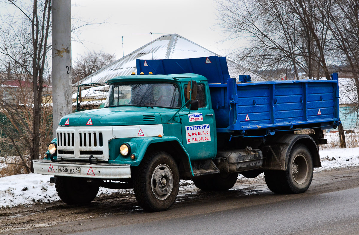 Волгоградская область, № А 686 НА 34 — ЗИЛ-130 (общая модель)