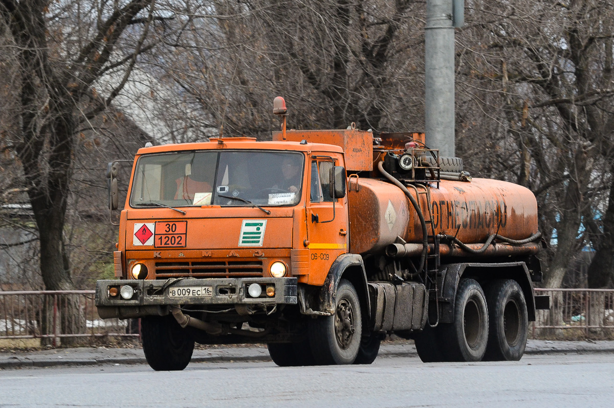 Волгоградская область, № В 009 ЕС 16 — КамАЗ-53227