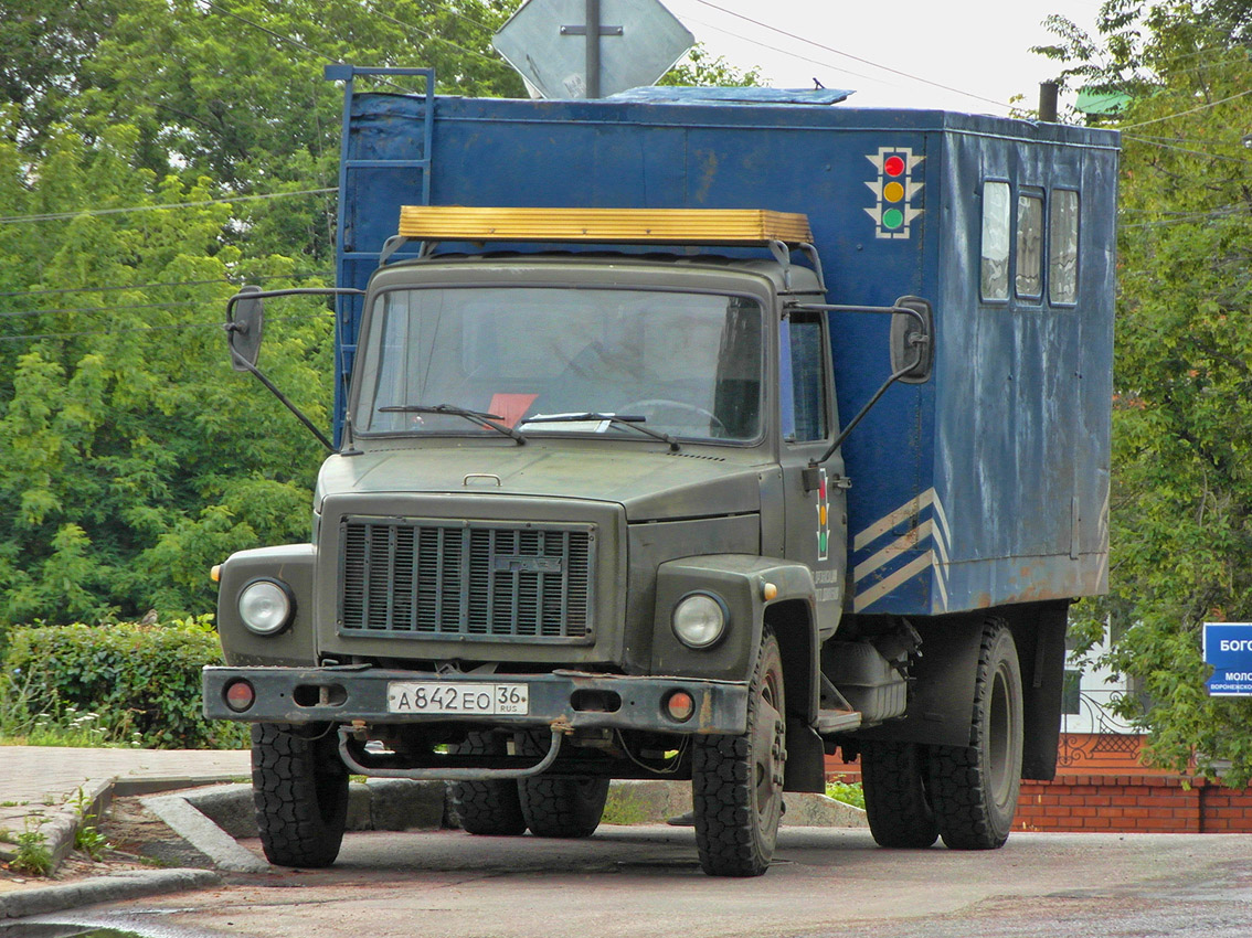 Воронежская область, № А 842 ЕО 36 — ГАЗ-3307