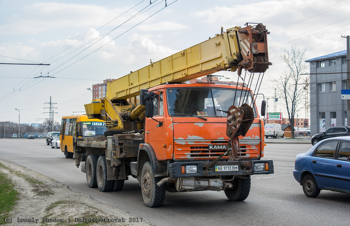 Днепропетровская область, № АЕ 9733 ВМ — КамАЗ-53215-15 [53215R]