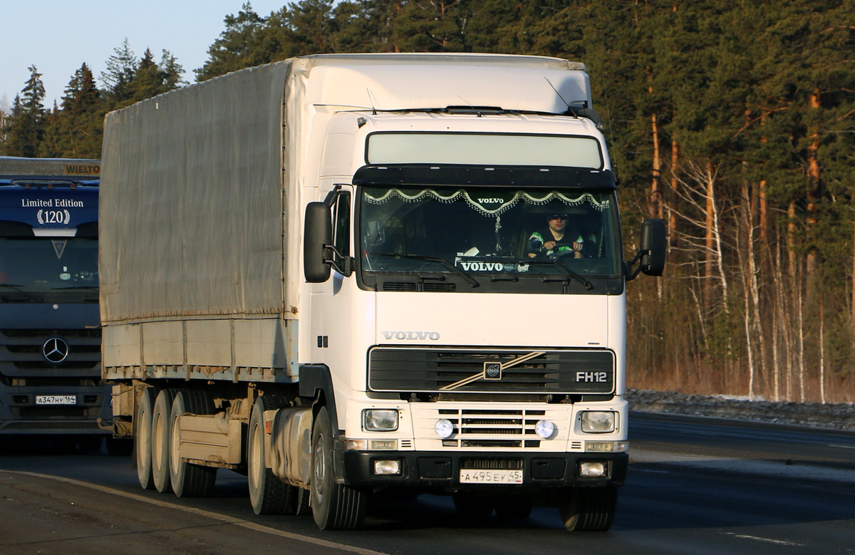 Курганская область, № А 495 ЕУ 45 — Volvo ('1993) FH12.380