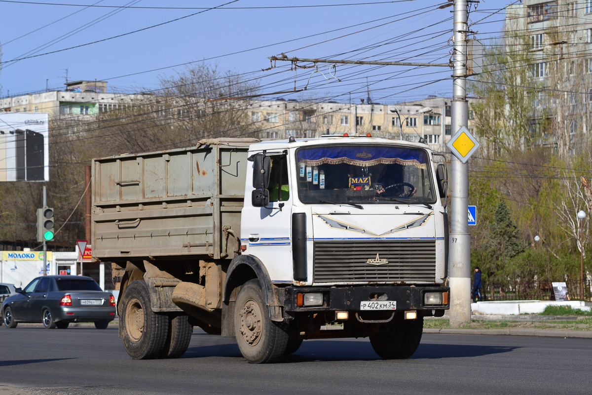 Волгоградская область, № Р 402 КМ 34 — МАЗ-555102