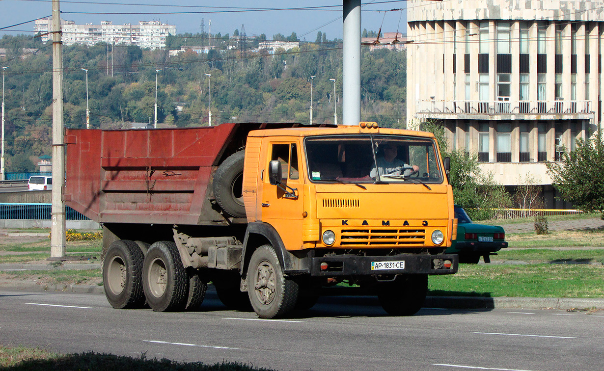 Запорожская область, № АР 1831 СЕ — КамАЗ-5511