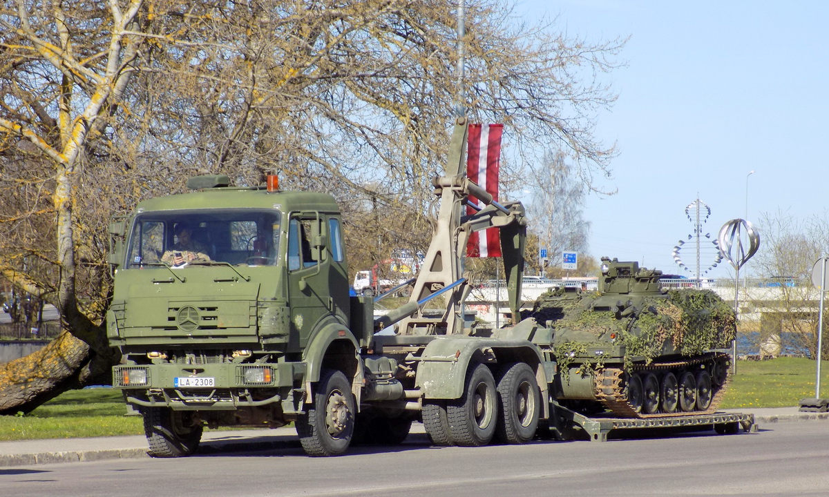 Латвия, № LA-2308 — Mercedes-Benz SK (общ. мод.)