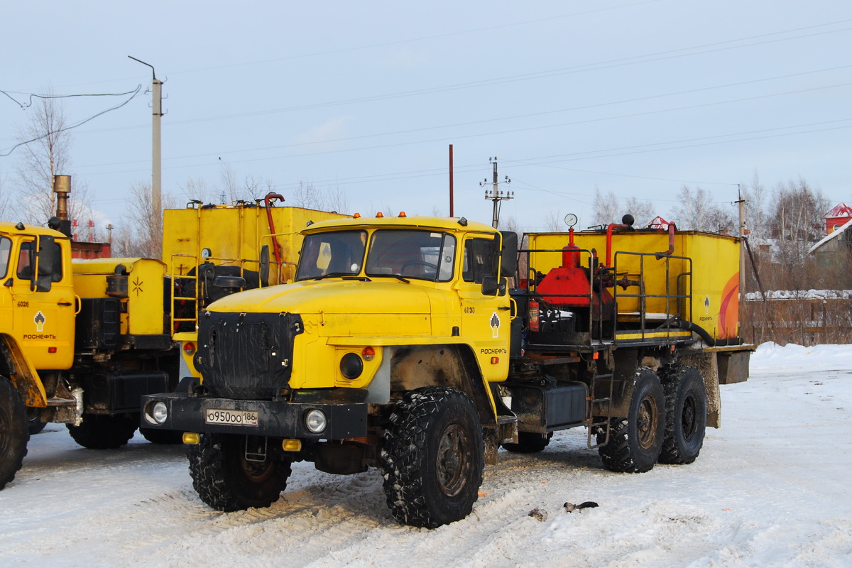 Ханты-Мансийский автоном.округ, № О 950 ОО 186 — Урал-4320-40