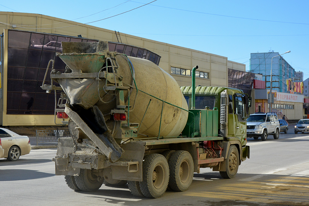 Саха (Якутия), № М 177 АА 154 — Hino FS