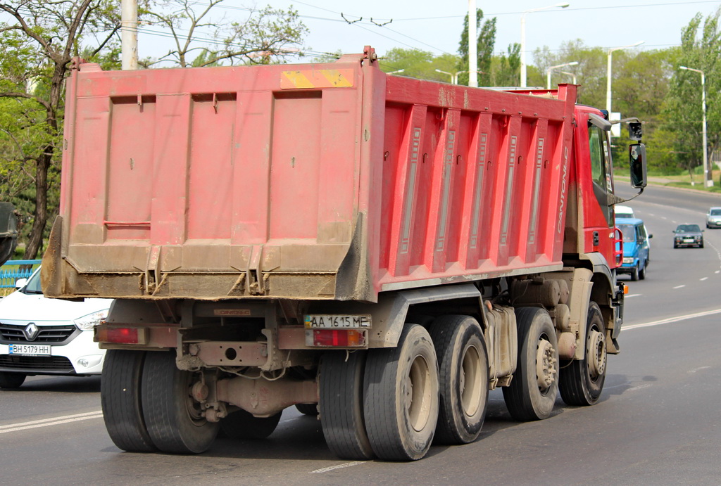 Одесская область, № АА 1615 МЕ — IVECO Trakker ('2004)