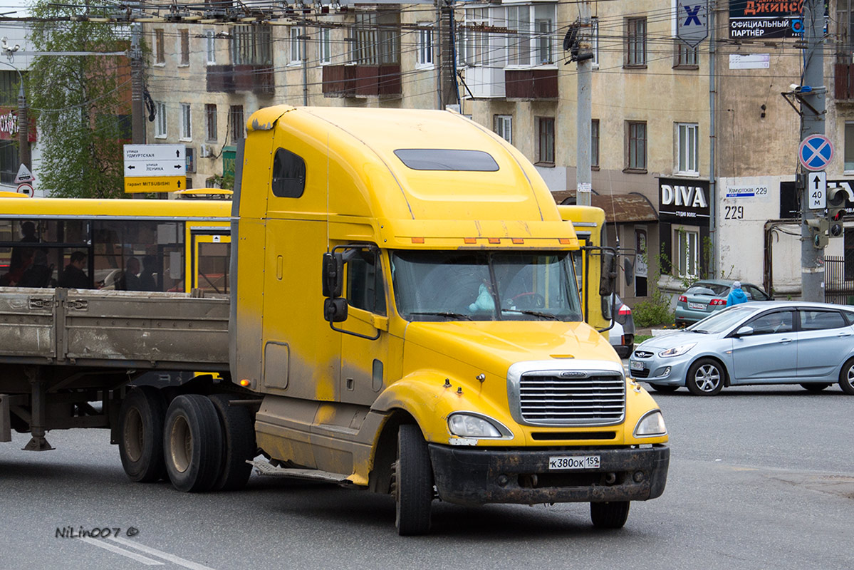 Пермский край, № К 380 ОК 159 — Freightliner Columbia