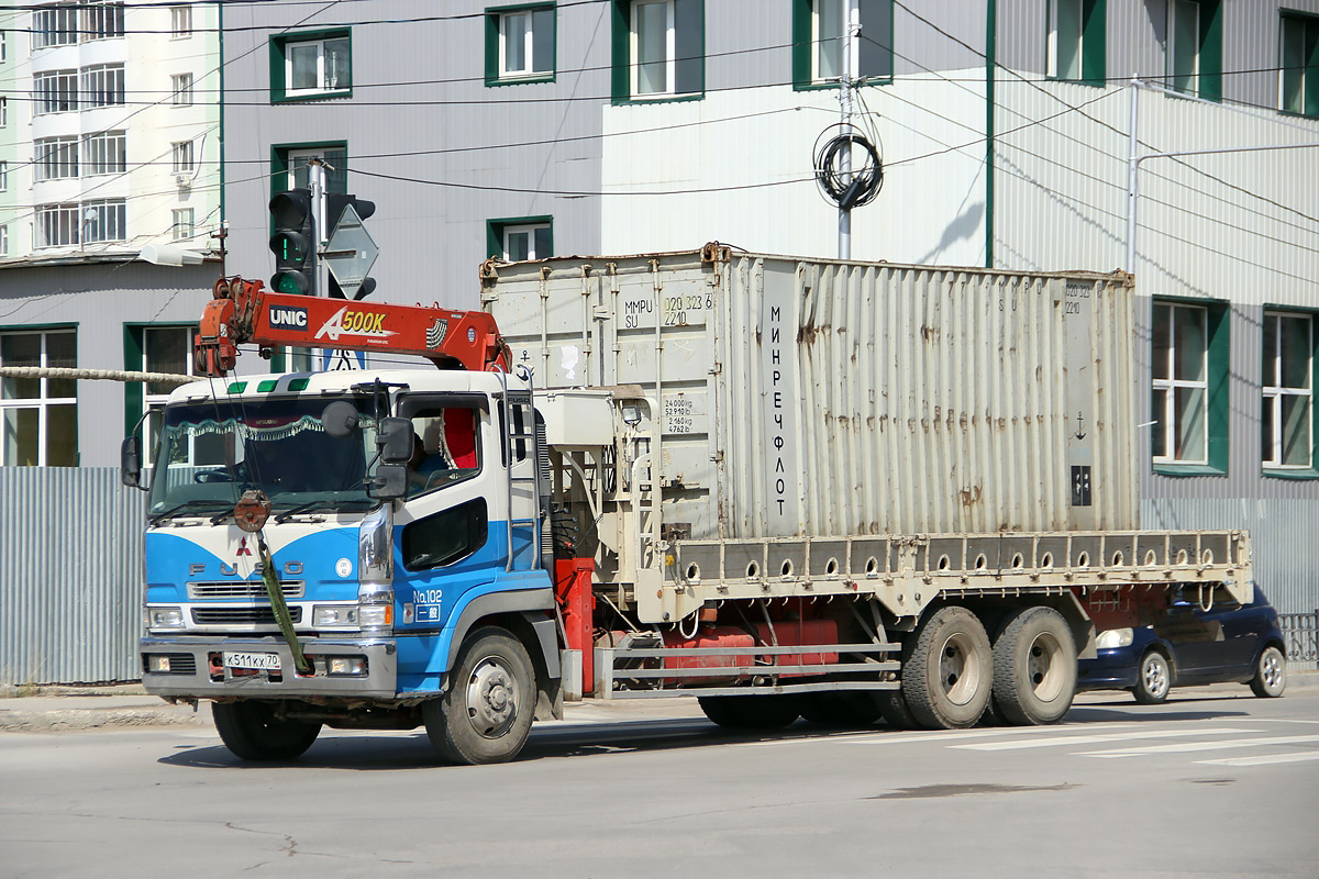 Саха (Якутия), № К 511 КХ 70 — Mitsubishi Fuso The Great