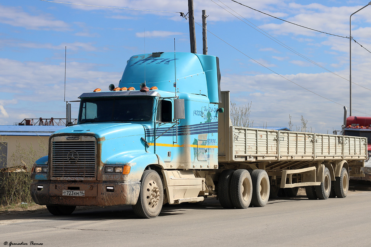 Саха (Якутия), № Т 723 КМ 14 — Freightliner FLD 112