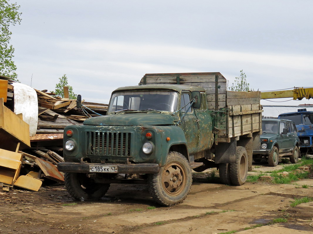 Кировская область, № С 185 КК 43 — ГАЗ-52-01