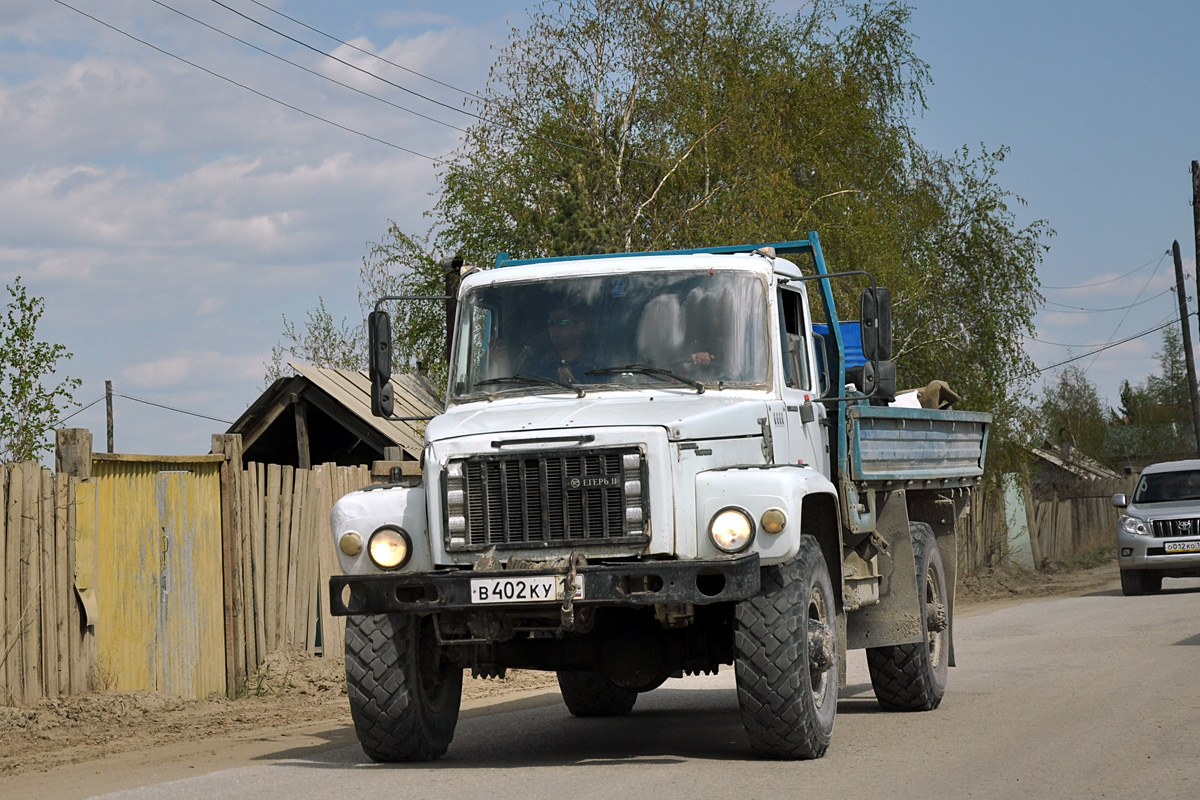 Саха (Якутия), № В 402 КУ 14 — ГАЗ-33081 «Садко»