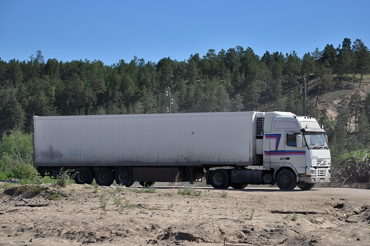 Краснодарский край, № О 221 АО 123 — Volvo ('1993) FH-Series