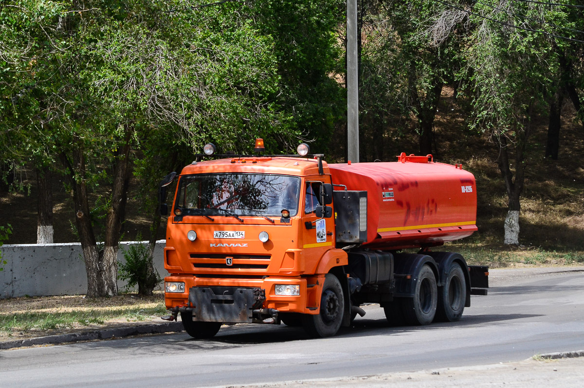 Волгоградская область, № А 795 АА 134 — КамАЗ-65115-A4