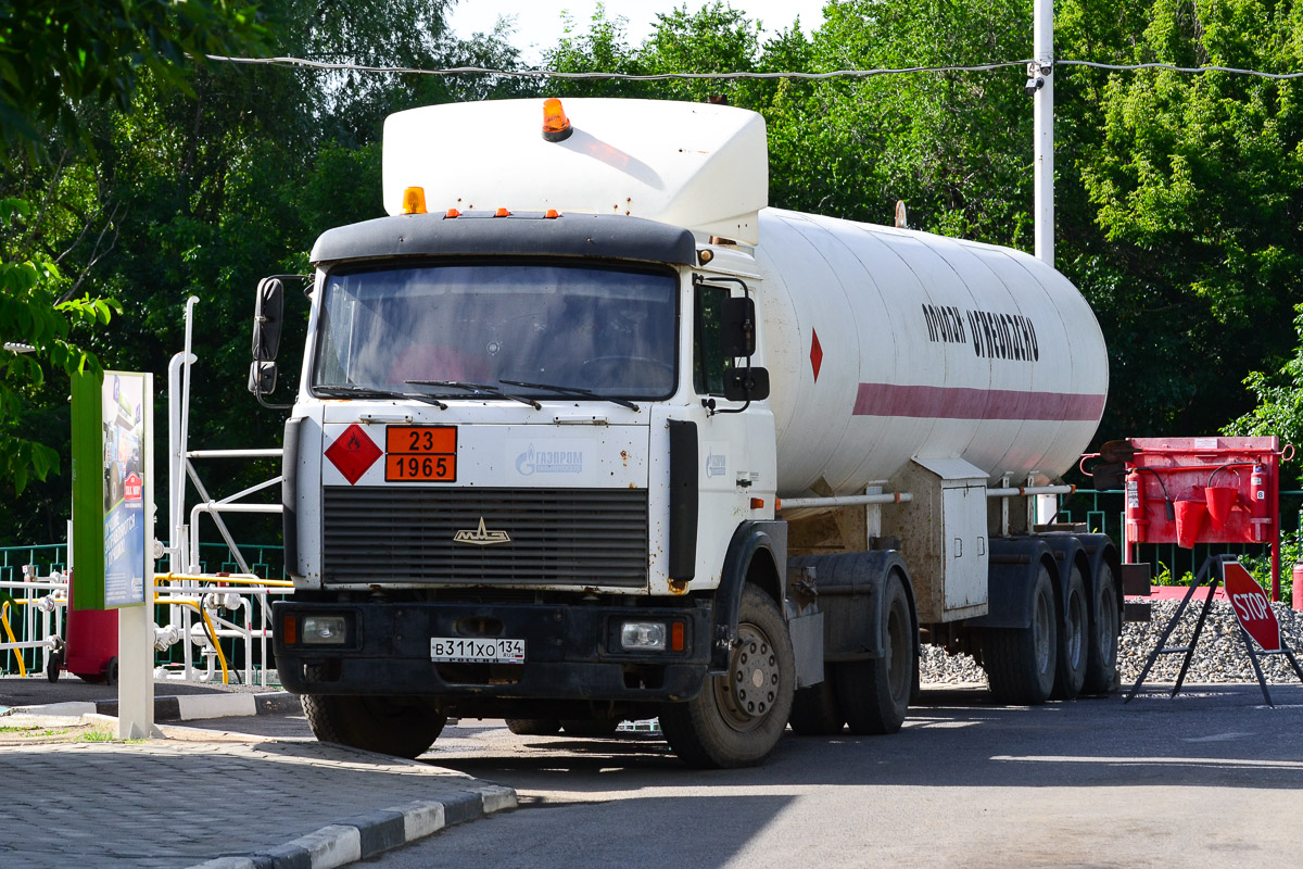 Волгоградская область, № В 311 ХО 134 — МАЗ-54324