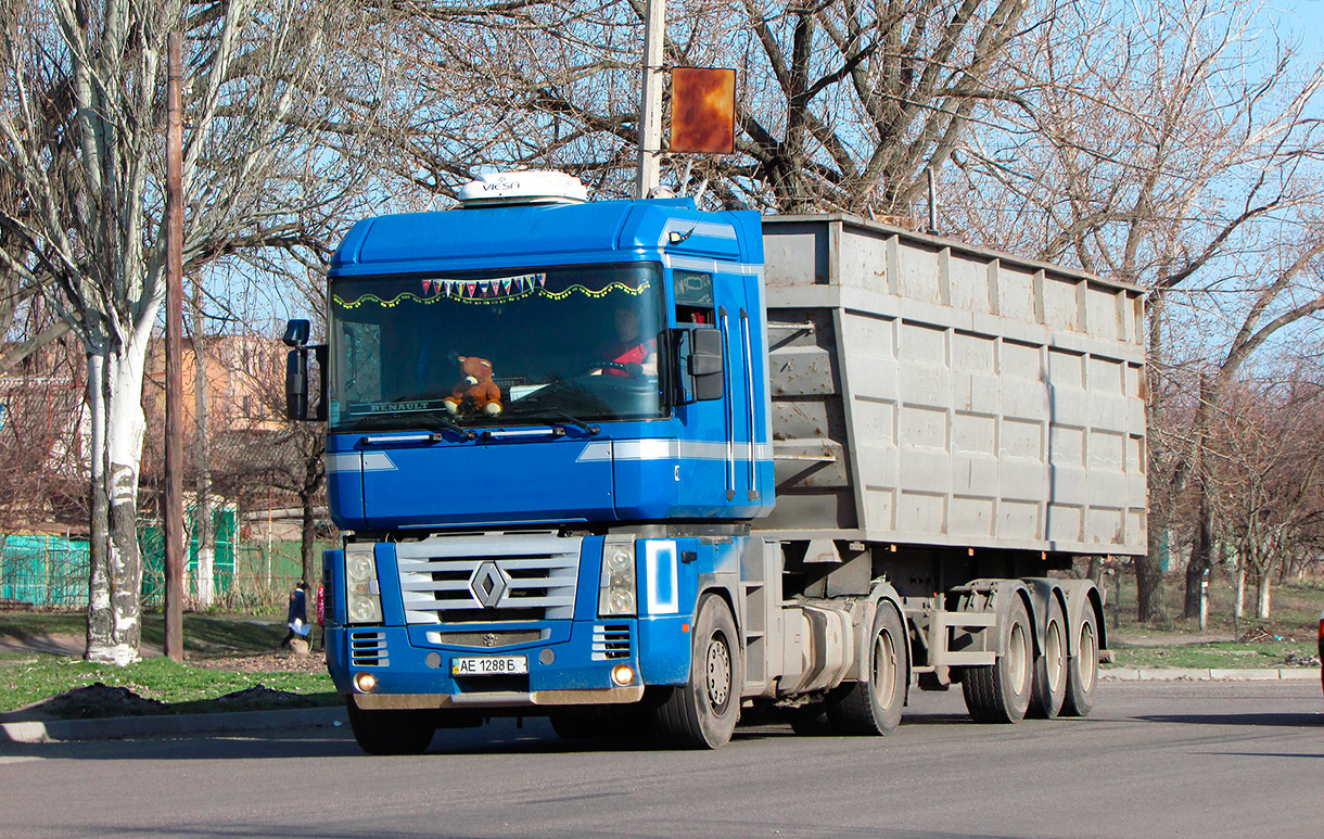 Днепропетровская область, № АЕ 1288 ВР — Renault Magnum E-Tech ('2001)