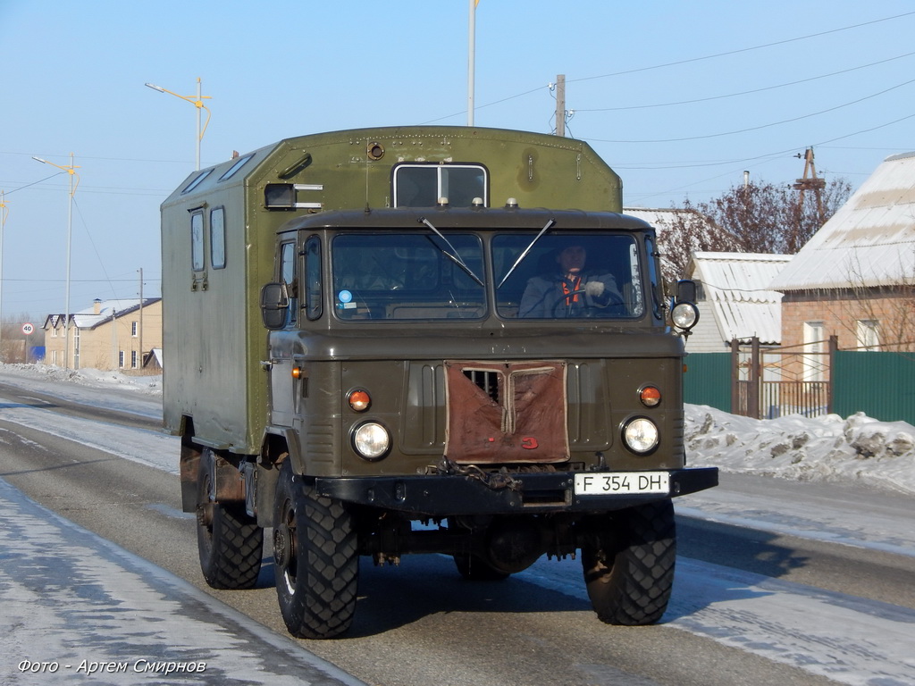Восточно-Казахстанская область, № F 354 DH — ГАЗ-66-12