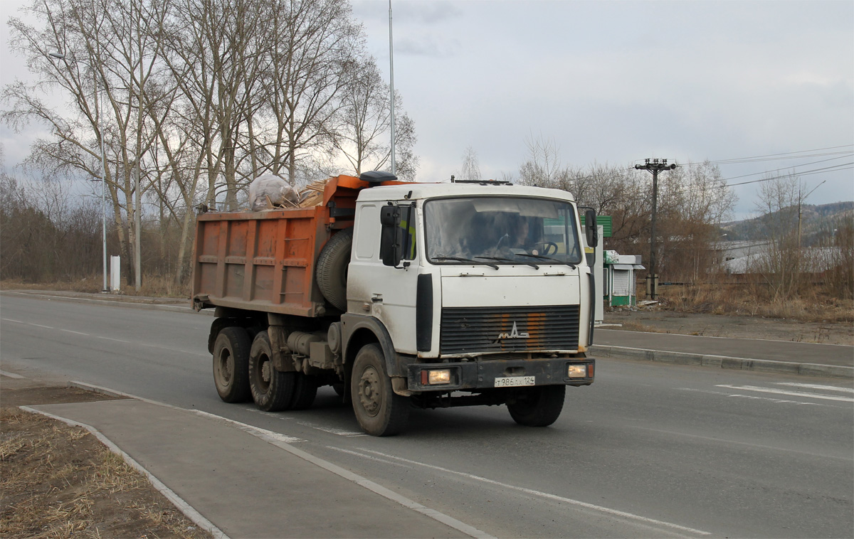 Красноярский край, № Т 986 АХ 124 — МАЗ-5516A5