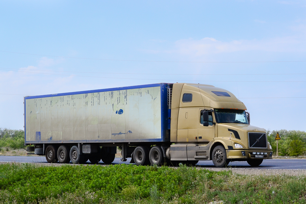 Дагестан, № К 182 СУ 05 — Volvo VNL670