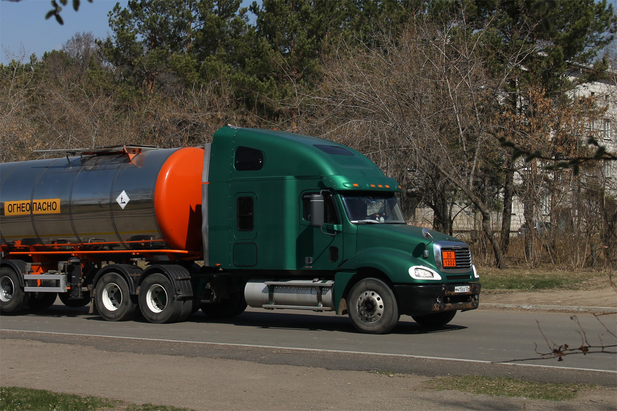 Красноярский край, № М 415 ЕЕ 124 — Freightliner Columbia