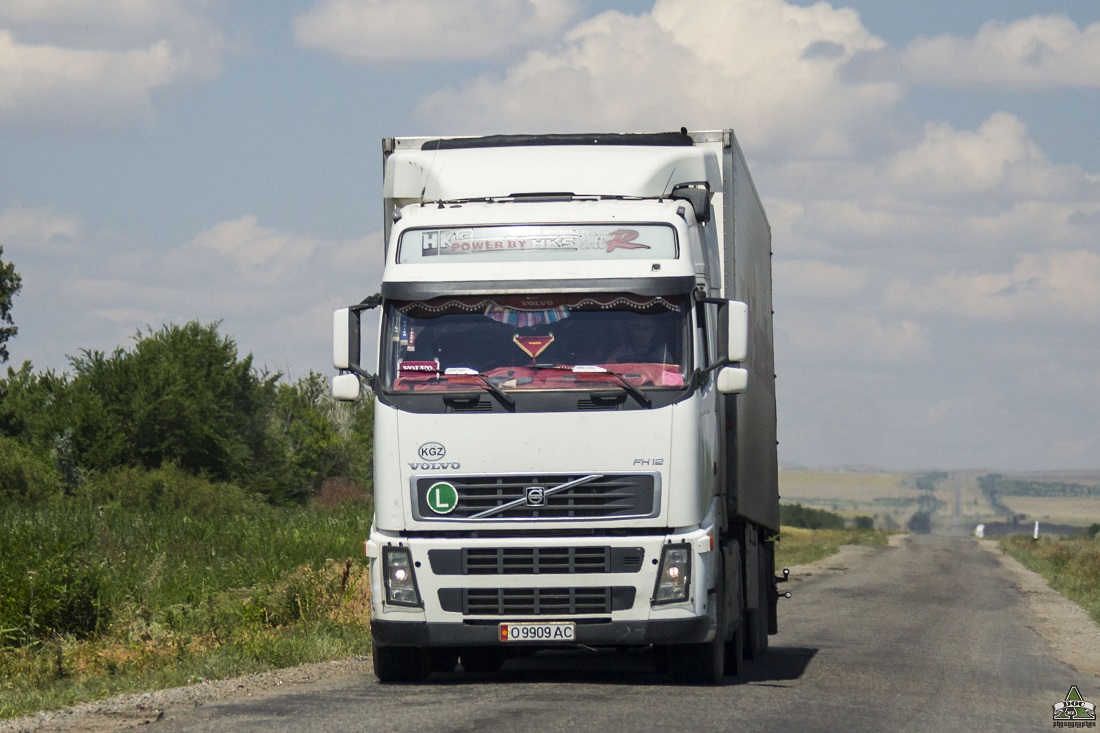 Киргизия, № O 9909 AC — Volvo ('2002) FH-Series