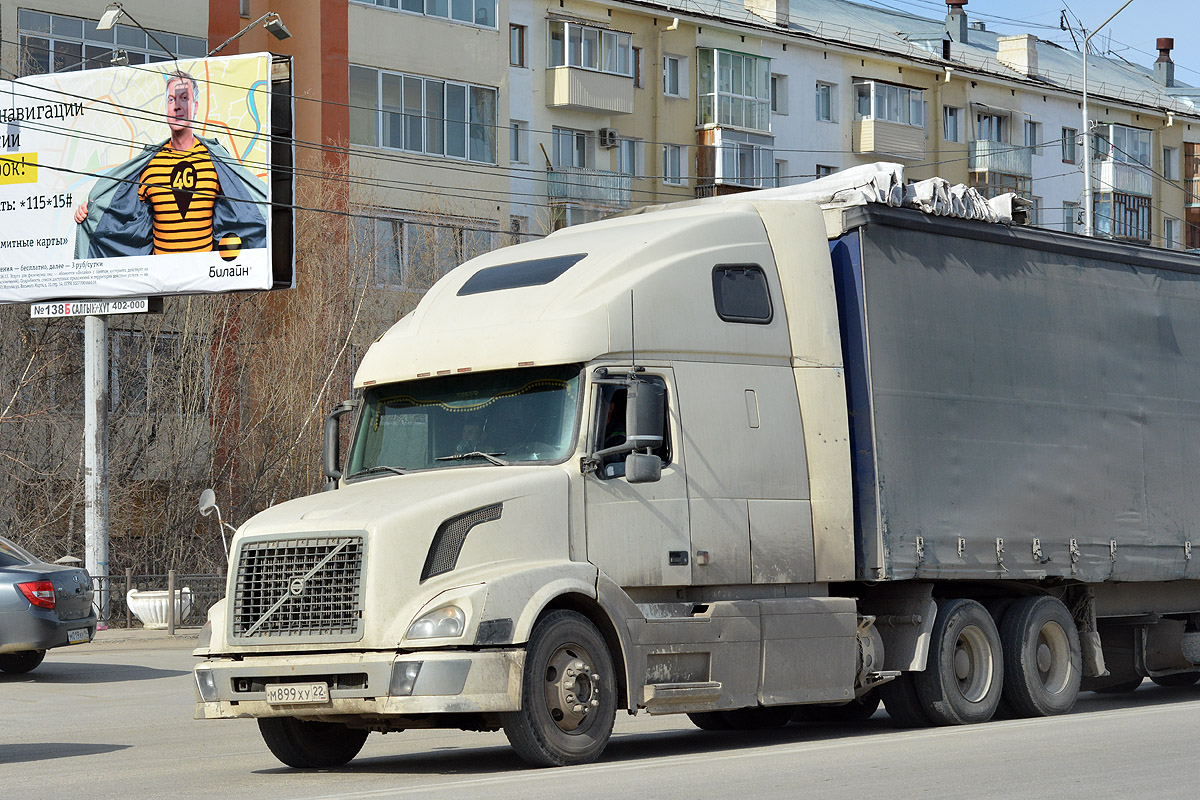 Алтайский край, № М 899 ХУ 22 — Volvo VNL670