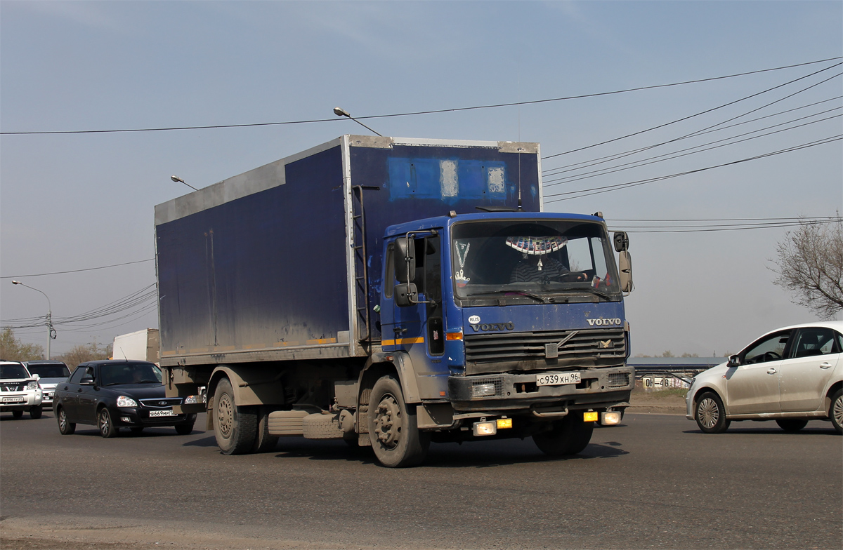 Красноярский край, № С 939 ХН 96 — Volvo FL6