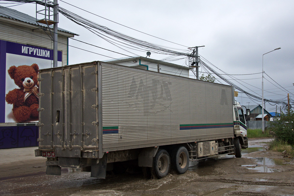 Забайкальский край, № В 679 МС 196 — Isuzu Giga (общая модель)